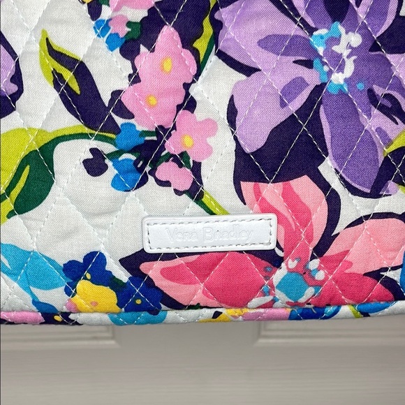 Vera Bradley Blue and Purple Travel Bag with Floral Design - Picture 6 of 8